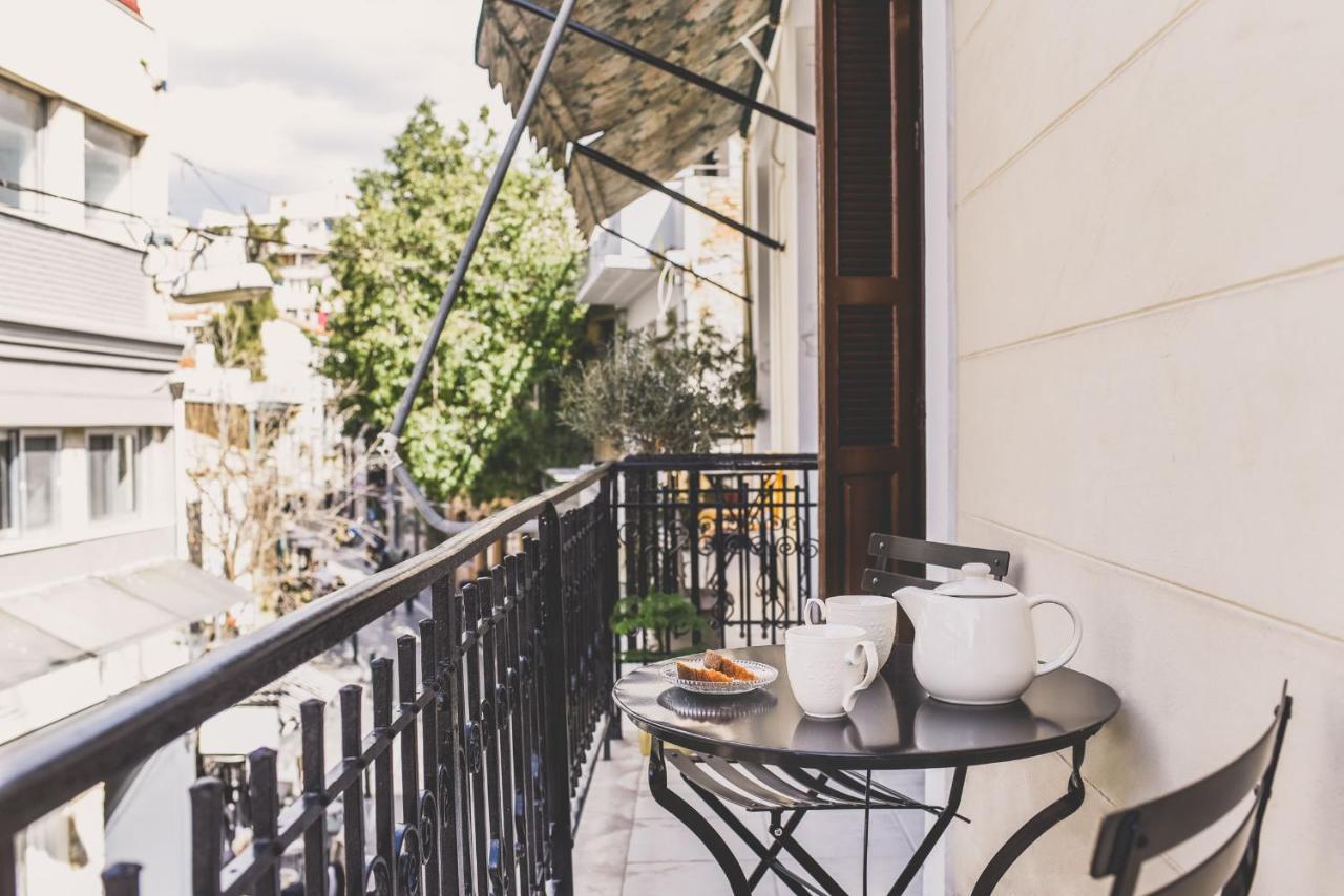 Neoclassical Apartment Near Acropolis - Livingstone Crystal เอเธนส์ ภายนอก รูปภาพ